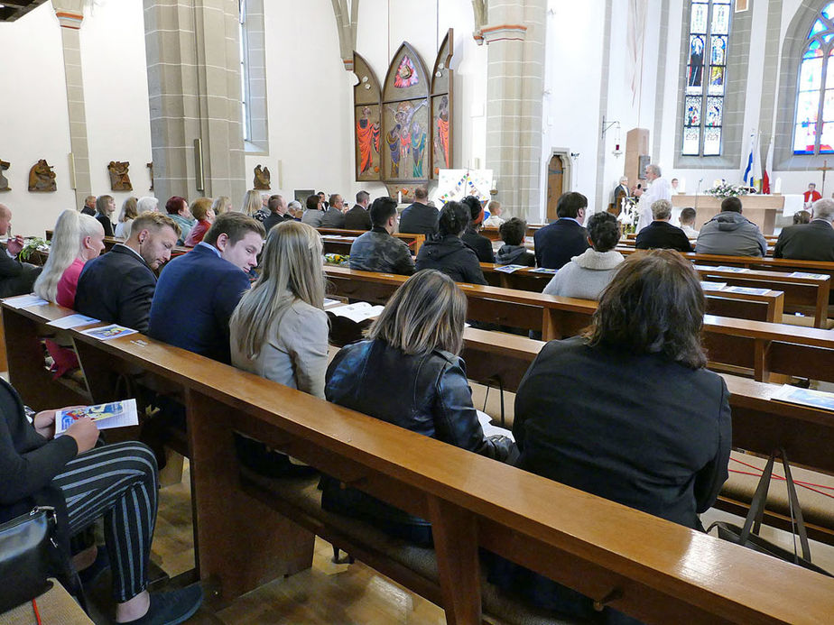 Feier der 1. Heiligen Kommunion in Sankt Crescentius (Foto: Karl-Franz Thiede)